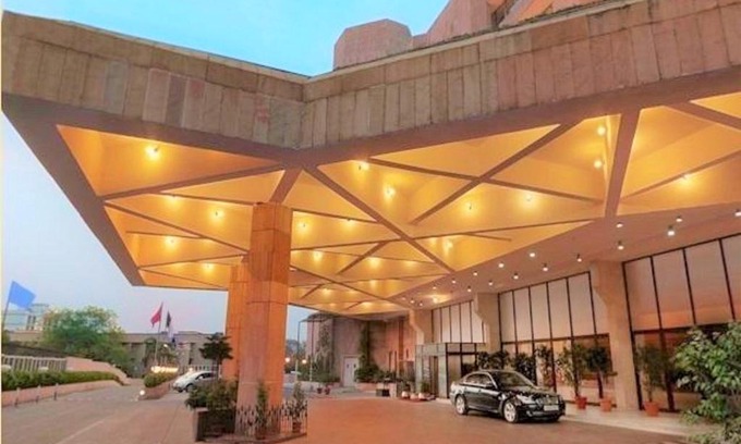 Chanakyapuri Hotel | Hotel Samrat, New Delhi