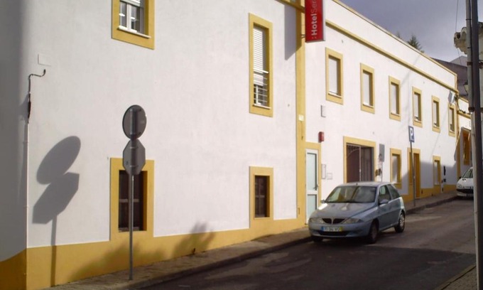 Almodovar e Graca dos Padroes Hotel | Hotel Serafim