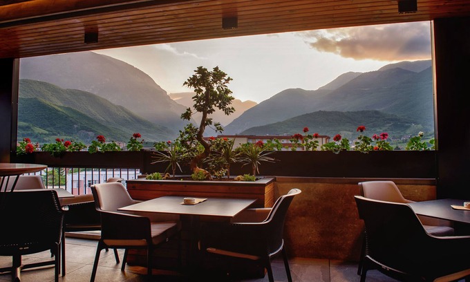 Pec Hotel | Hotel Seraphine Plaza