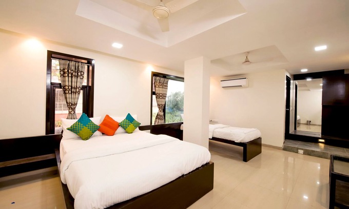 Tarapur Hotel | Hotel Shivprabha