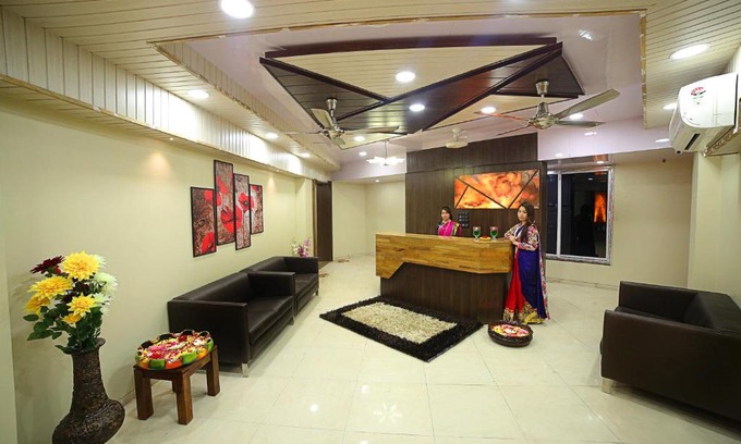 Vapi Hotel | Hotel Shree Daan