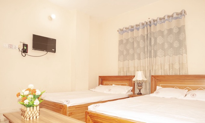 Mirpur House | Hotel Sikder Residential - Deluxe Double Room - Non AC
