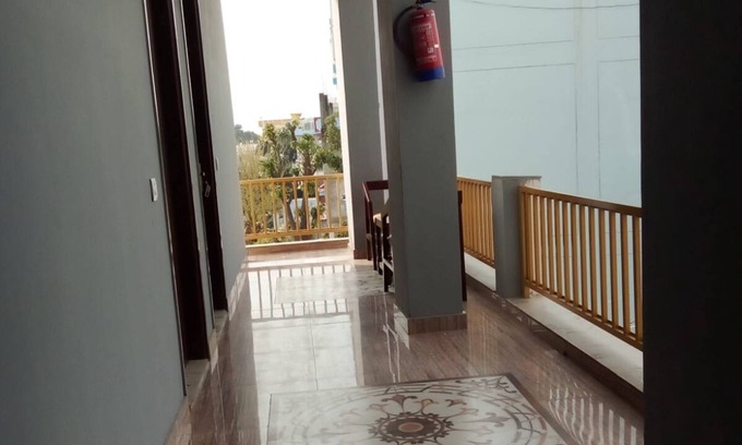 Lansdowne Hotel | Hotel Starwood