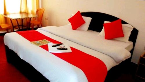 Khirsu Hotel | Hotel Taj Himalaya Khirsu