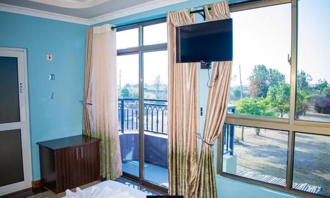 Nanyuki Hotel | Hotel Taji