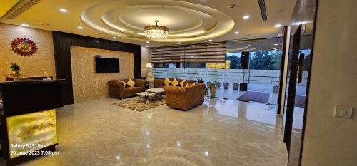 Panchkula Urban Estate Hotel | Hotel The Saffron Park