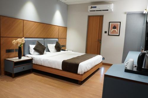 Bhavnagar Hotel | Hotel The Sankalp Retreat