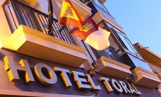 Santa Cruz De Mudela Hotel | Hotel Toral