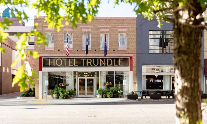 Columbia Hotel | Hotel Trundle
