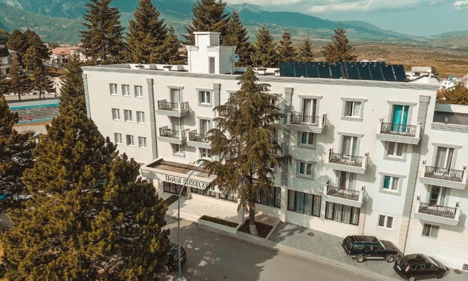 Bajram Curri Hotel | Hotel Turizem Shkelzeni
