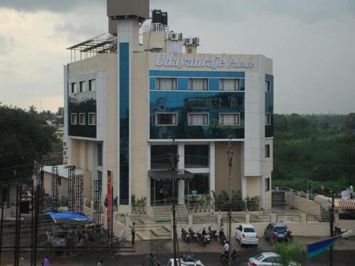 Ahmednagar Hotel | Hotel Udayanraje Palace