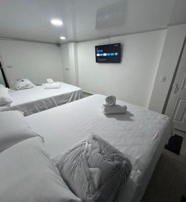 Sevilla Hotel | Hotel Valle del Café - Habitación 11 para Grupos de 4 Personas