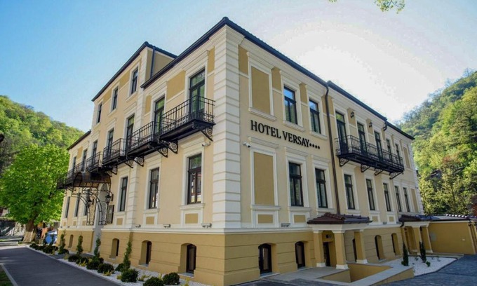 Baile Herculane Hotel | Hotel Versay