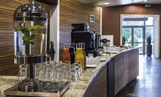 Pruszkow Hotel | Hotel Victor Pruszków DeSilva