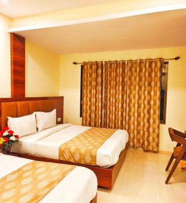 Masjid Bandar House | Hotel Victoria Palace - South Mumbai