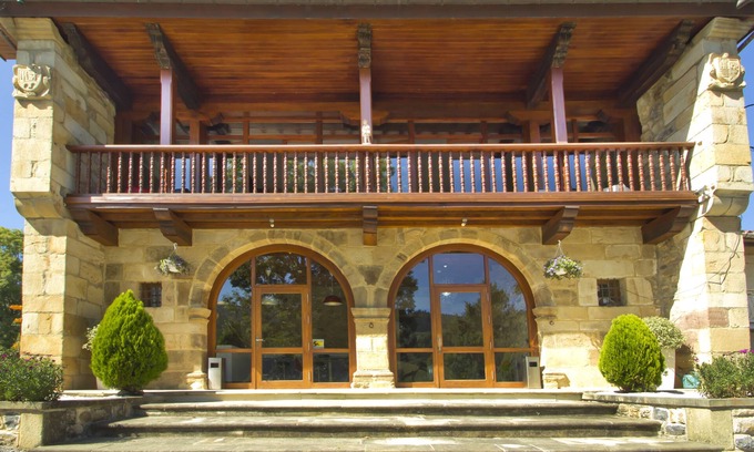 Puente Viesgo Hotel | Hotel Villa Arce