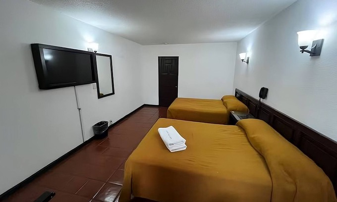 Morelia Hotel | Hotel Villa Capri, 2 camas dobles 4 Huéspedes