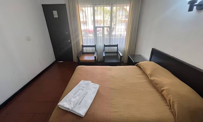 Morelia Apartment | Hotel Villa Capri, 2 double beds 4 Guests