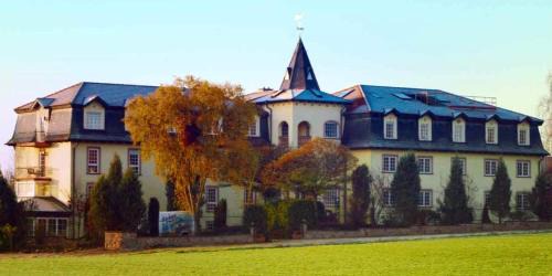 Roedermark Hotel | Hotel Villa Magnolia