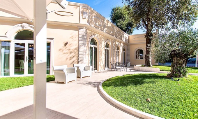 Folignano Hotel | Hotel Villa Pigna