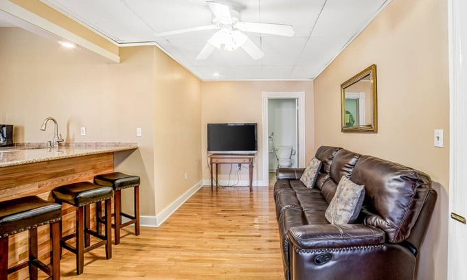 Hammondsport Hotel | Hotel ∙ Village Tavern Inn - Main