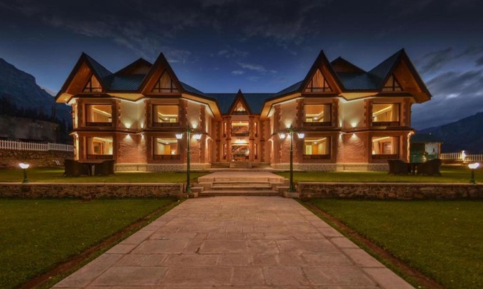 Sonamarg Hotel | Hotel Village Walk