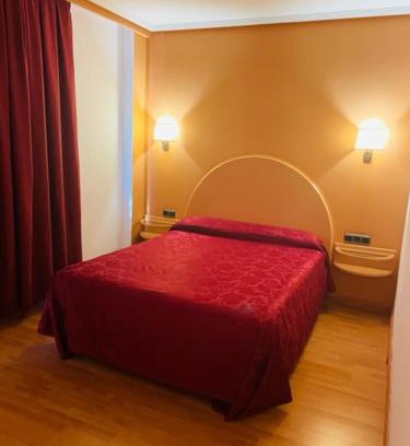 La Virgen del Camino Hotel | Hotel VillaPaloma