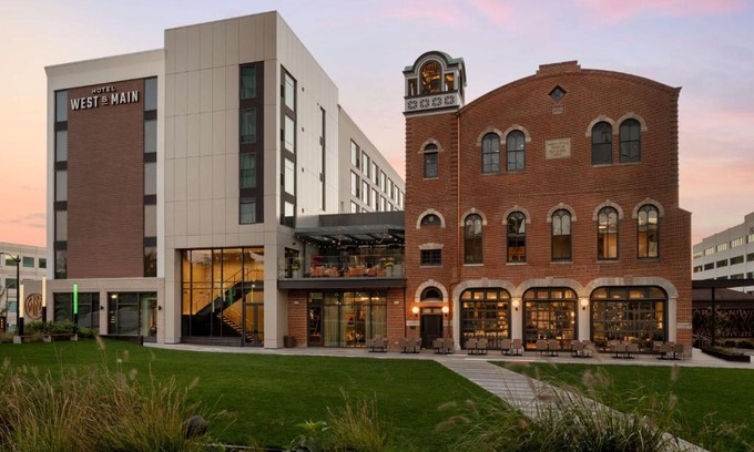 Conshohocken Hotel | Hotel West & Main Conshohocken, Tapestry Collection Hilton