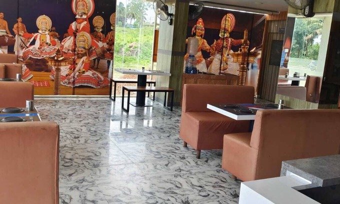Krishnarajasagar Hotel | hotel white palace