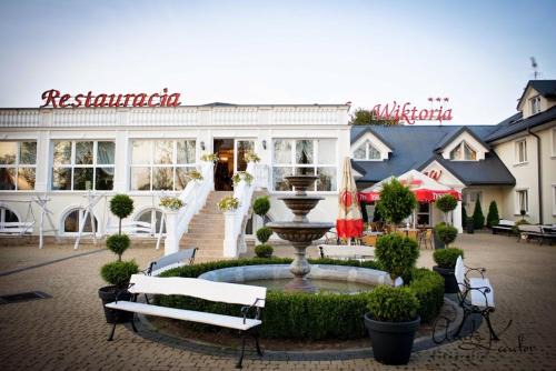 Wiazowna Hotel | Hotel Wiktoria