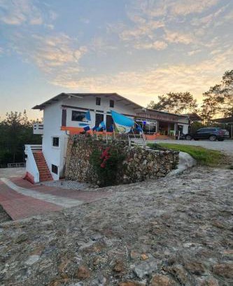 Rio Dulce Hotel | Hotel y Restaurante la Cuchilla