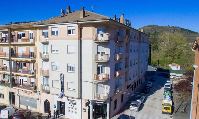 Estella Hotel | Hotel Yerri