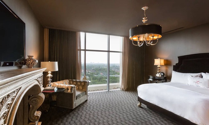 South Central Houston Apartment | Hotel Zaza Houston Museum District