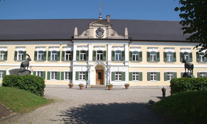 Kuhbach Hotel | Hotel zur Schloss-Schmiede