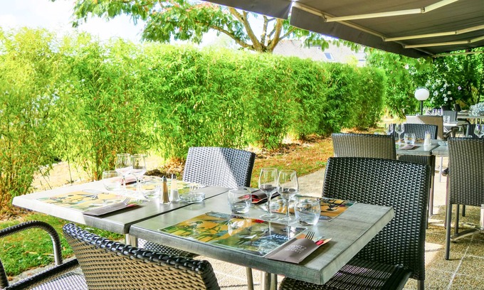 Change Hotel | hotelF1 Laval