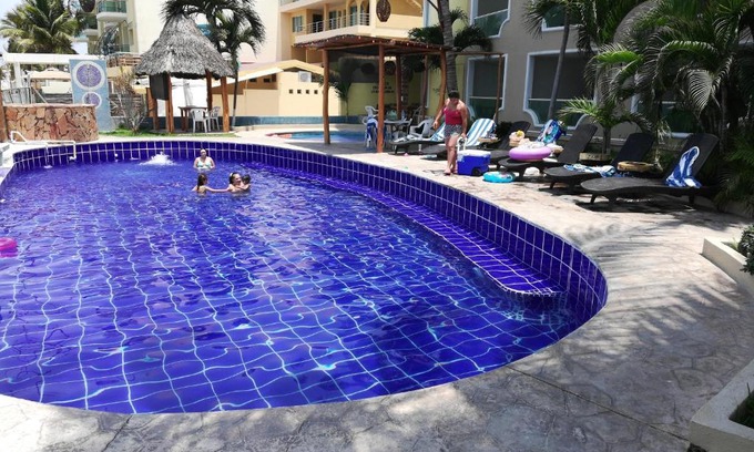 Manzanillo Hotel | Hotelito Escondido