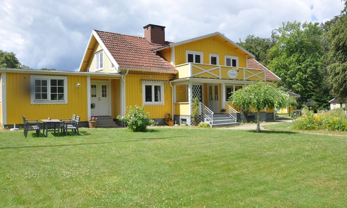 Stenbrohult Hotel | Hotell & Pensionat Björkelund