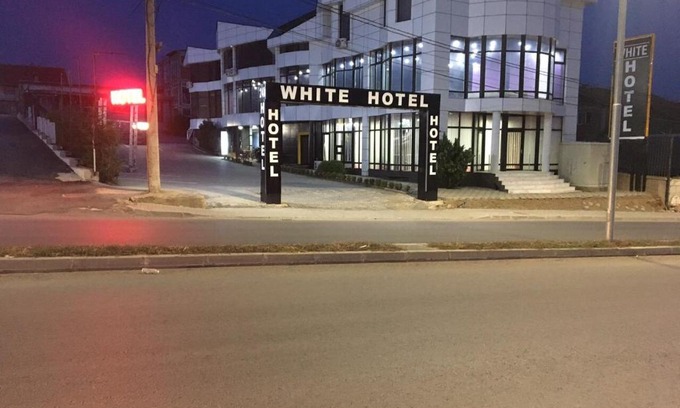 Donji Livoč Hotel | HotelWhite