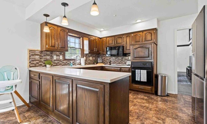Blue Springs House | HotTub*Pool*GameRoom*GolfCourseViews