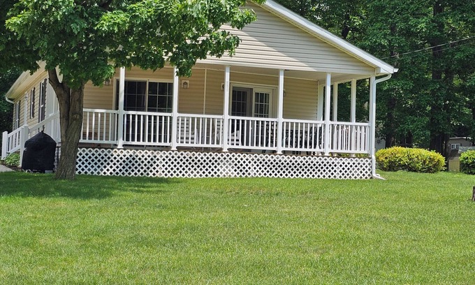 Silver Lake House | House 1/4 mile from Silver Lake State Park