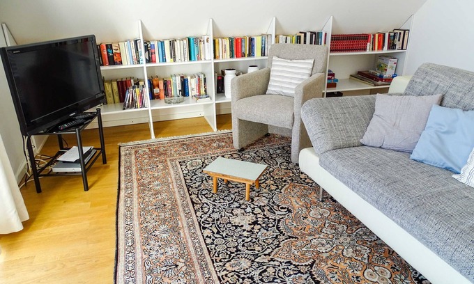 Freest Apartment | House 1 - thatched house in the fishing village