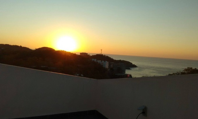 Puerto Angel House | House 100 meters from the Pantheon beach, with private pool and splendid atmosphere.