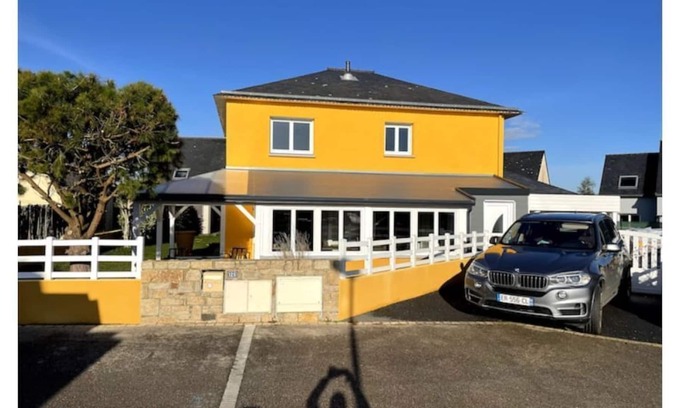 Guilers Villa | House 165 m2/9 people + Jacuzzi + Sauna Proxi Brest