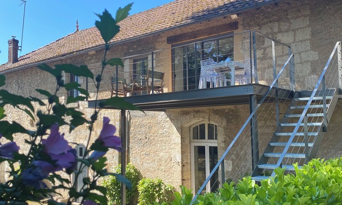 Agonac House | HOUSE 1676, IN THE HEART OF THE GREEN PERIGORD