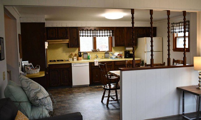 Goshen Cottage | House ∙ 2 bedrooms ∙ 4 guests
