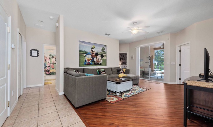 West Haven House | HOUSE 4 Bdr Family Home Pool Spa & Game Room 170