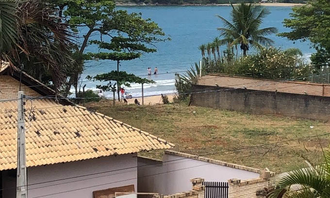 Praia da Armacao do Itapocoroi House | House 50 meters from the beach, 3 km Beto Carreiro