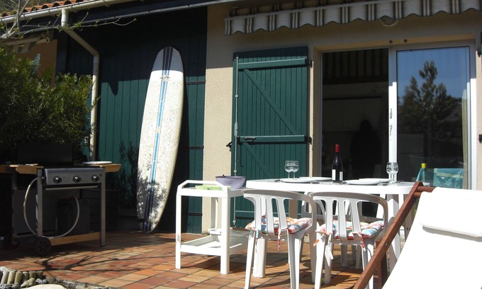 Hourtin Port House | House at Hourtin Port close to lake, beach & restaurants