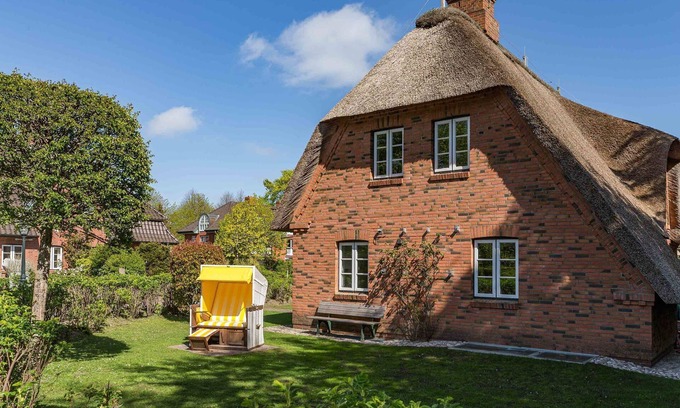 Wyk auf Foehr House | House at the old spa park - House at the old spa park