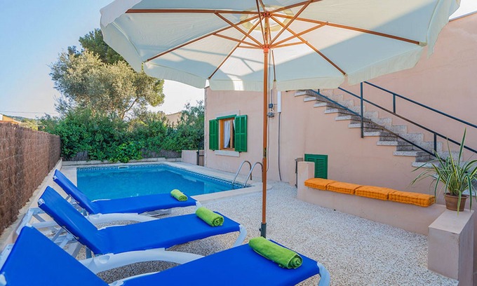 El Toro House | house BENESTAR with pool and air conditioner